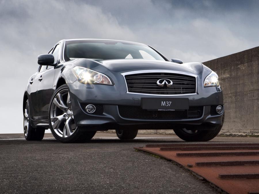  Infiniti M37 S 2010 года  (EU) (фото 6 из 25)
